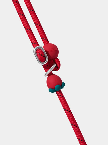 AURA Lite Rope Leash - BERRY — close-up detail