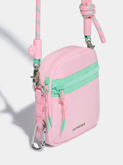 AURA MEADOW Mini Ware — Compact Pink Spearmint — in use