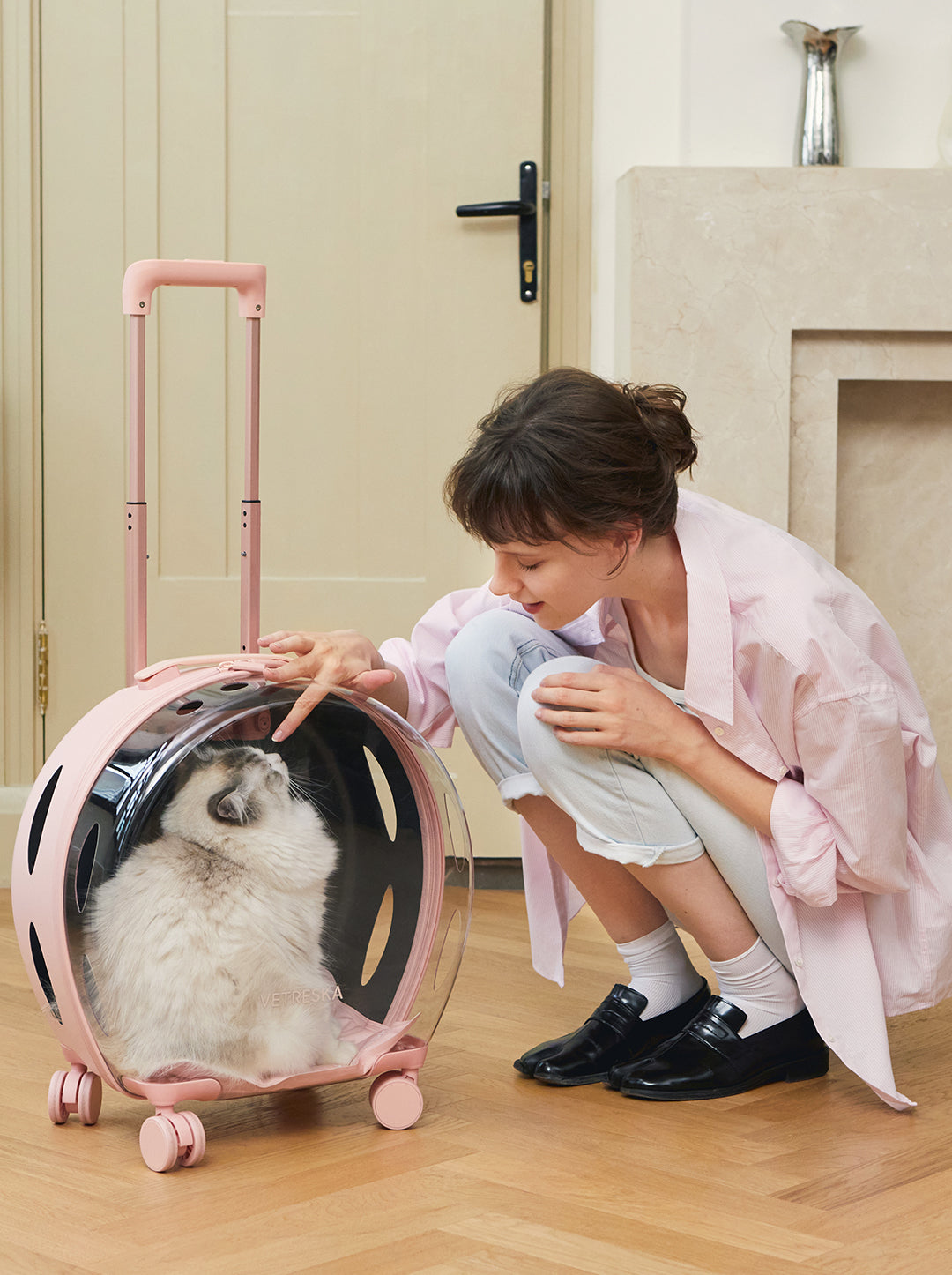 Bubble Pet Carrier — Pink — detail shot