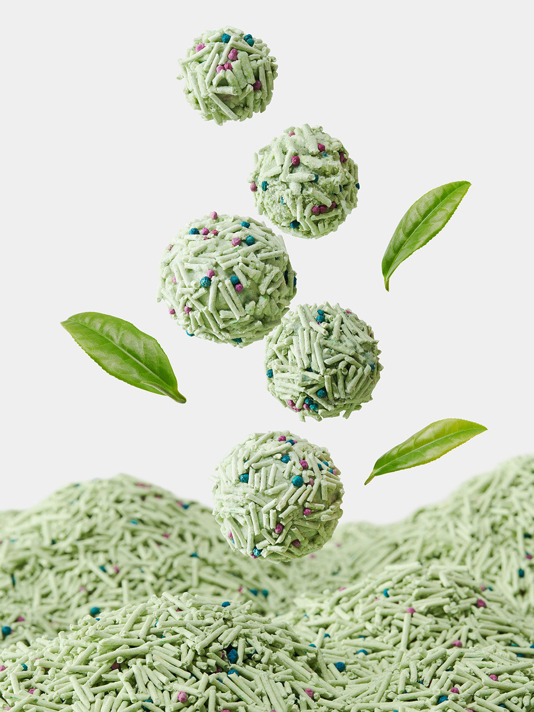 Green Tea Scented Tofu Cat Litter — close-up detail