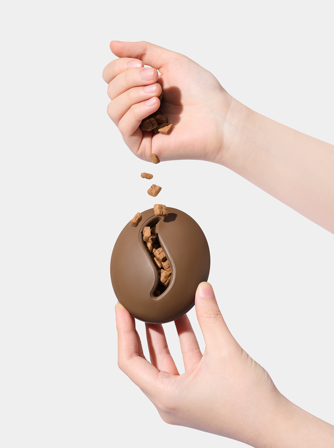 MOCHA Pet Feeder Toy — close-up detail