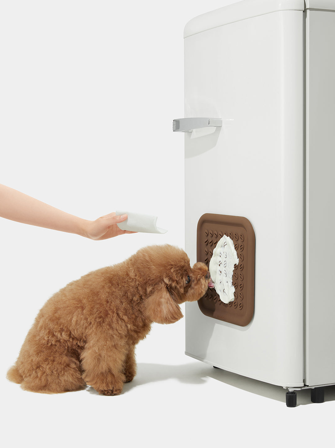 MOCHA Pet Licking Mat — close-up detail