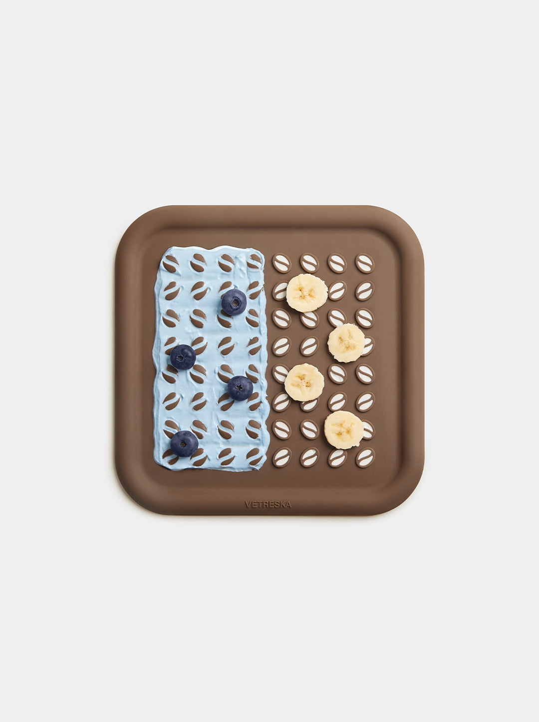 MOCHA Pet Licking Mat — in use