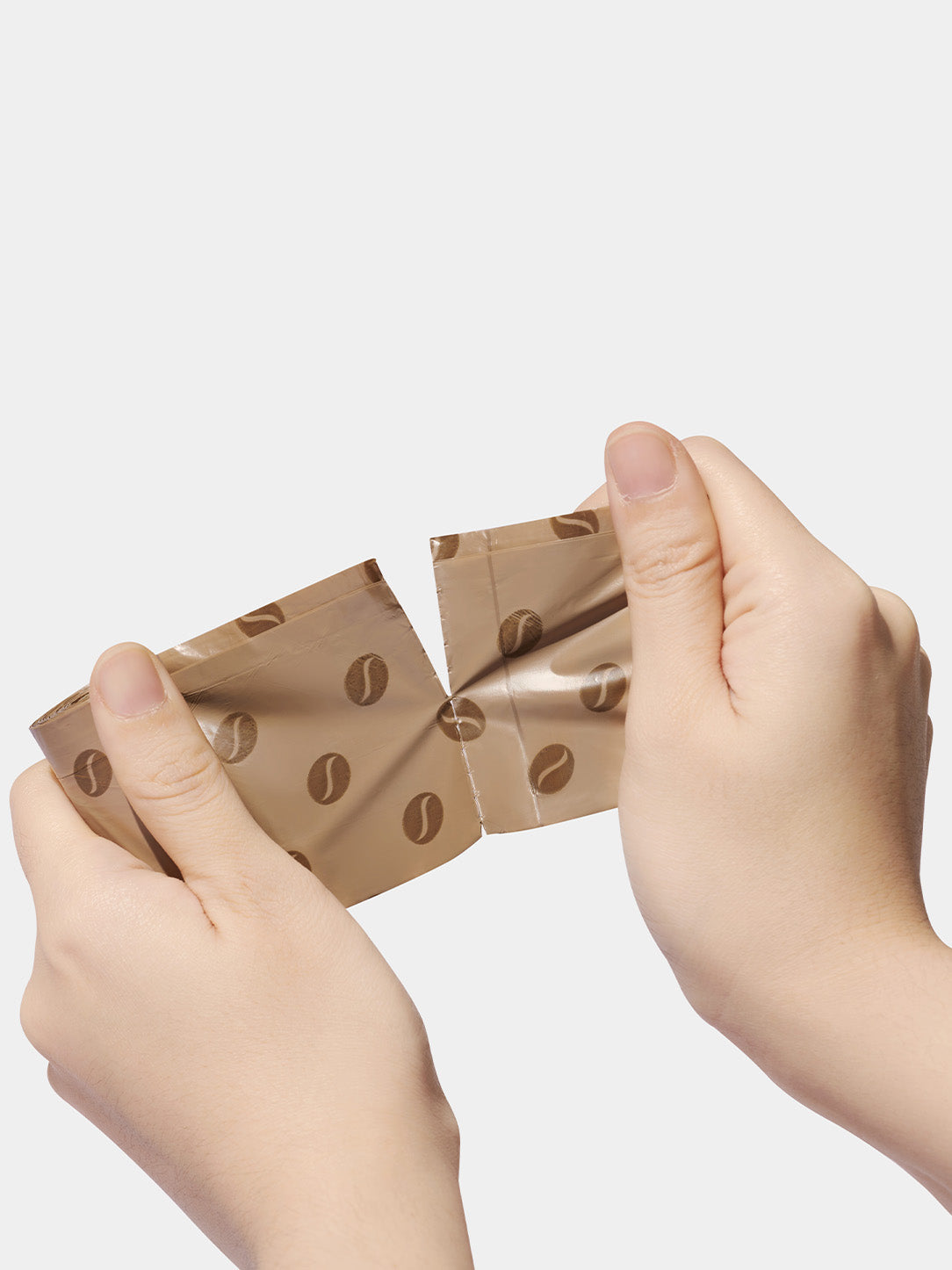 MOCHA Poop Bags & Dispenser Set — alternative angle