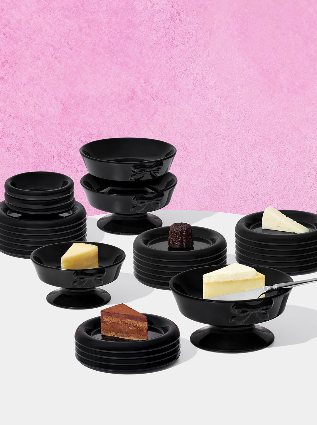 NOIR Ceramic Pet Bowl — detail shot