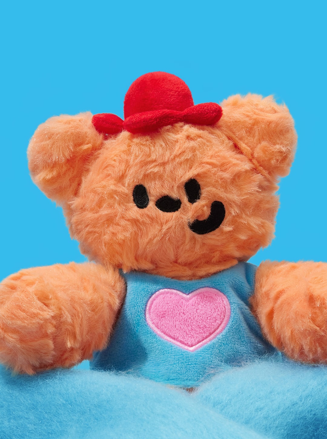 PLAYMATES Buddy Bear — detail shot